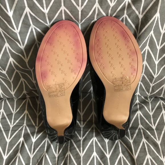 Kelly & Katie Heels, Round Toe - Black, Size 8 - Picture 8 of 16